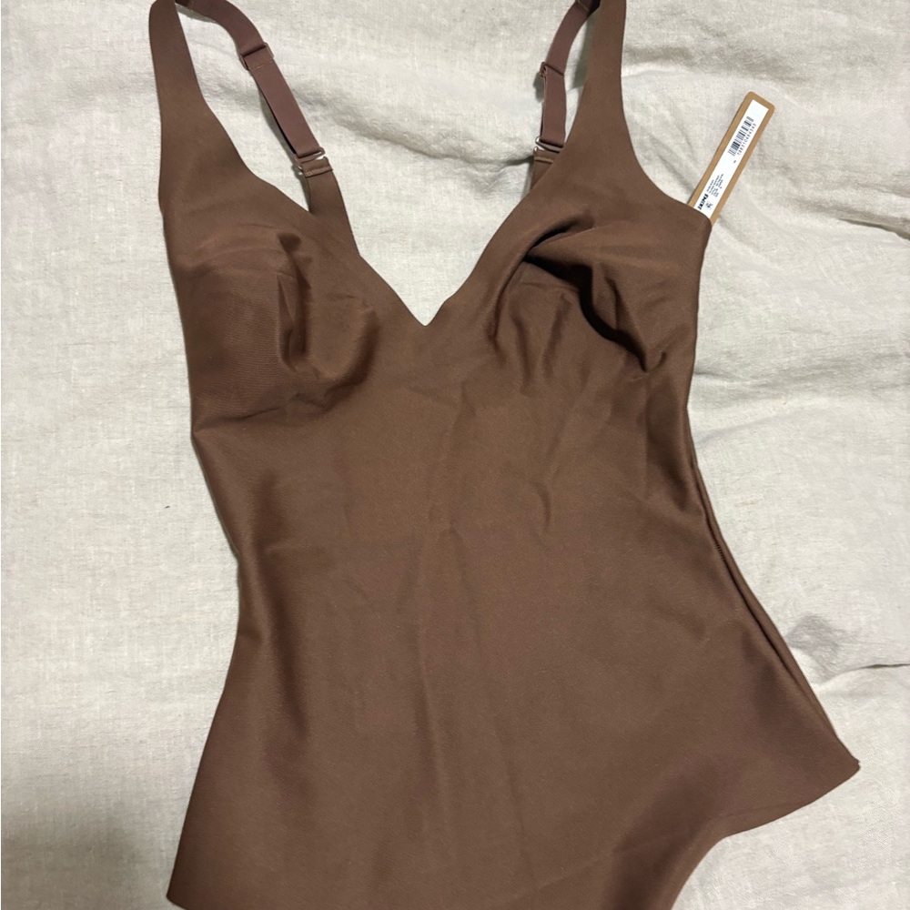 SKIMS Chocolate Brown Unlined Plunge Thong Bodysuit - Picture 3 of 5